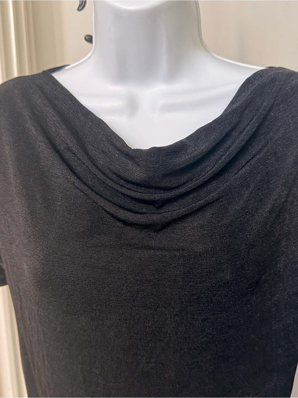 Women’s Black Short Sleeve Draped Neck Top Size M